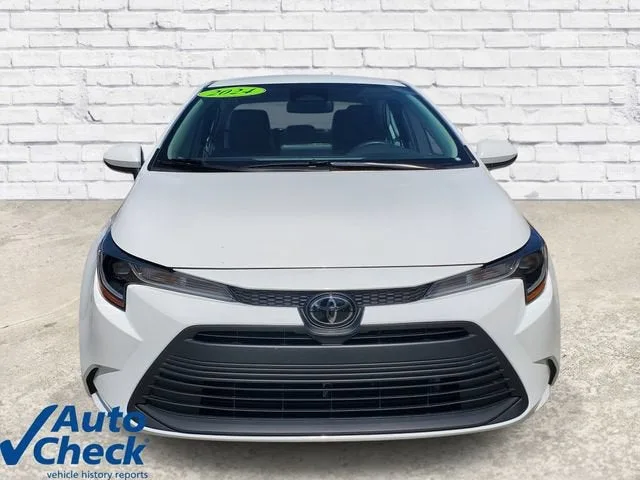 2024 Toyota Corolla LE photo 6