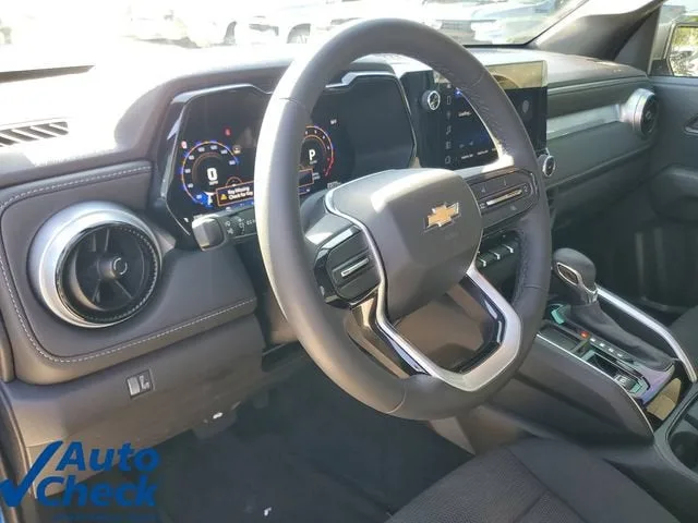 2024 Chevrolet Colorado LT photo 18