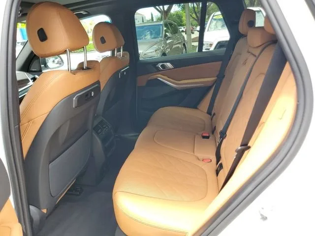 2026 BMW X5 xDrive40i photo 12