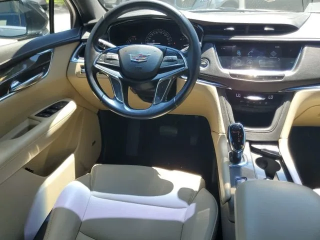 2019 Cadillac XT5 FWD photo 17