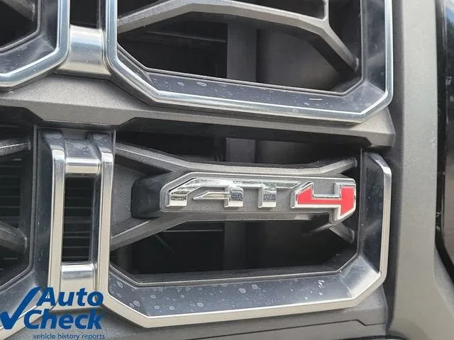 2024 GMC Canyon AT4 photo 8