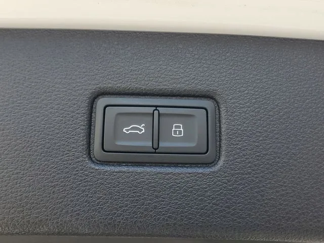 2025 Audi Q7 Premium Plus photo 10