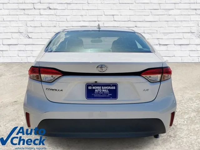2024 Toyota Corolla LE photo 3