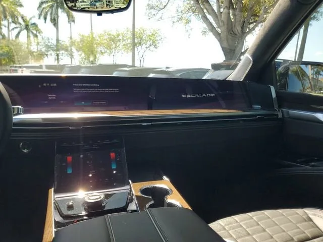 2026 Cadillac Escalade Platinum Sport photo 15