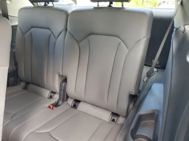 2025 Audi Q7 Premium Plus photo 12