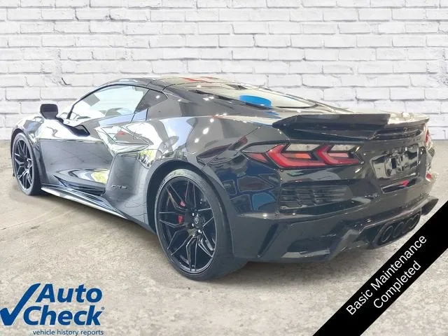 2024 Chevrolet Corvette Z06 3LZ photo 2