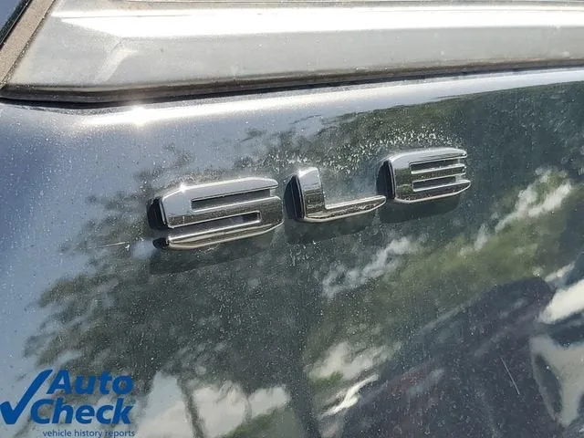 2024 GMC Terrain SLE photo 9