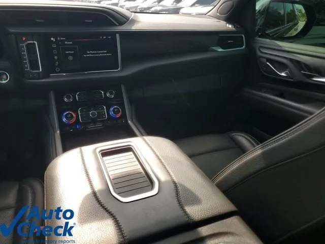 2022 GMC Yukon XL Denali photo 18