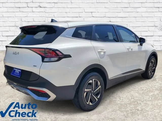2023 Kia Sportage Hybrid LX photo 4