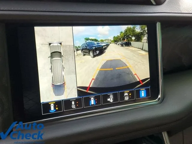 2022 GMC Yukon XL Denali photo 29