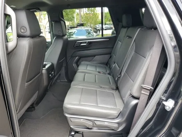 2025 Chevrolet Tahoe Z71 photo 12