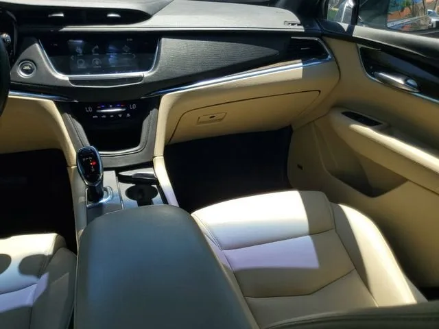 2019 Cadillac XT5 FWD photo 16