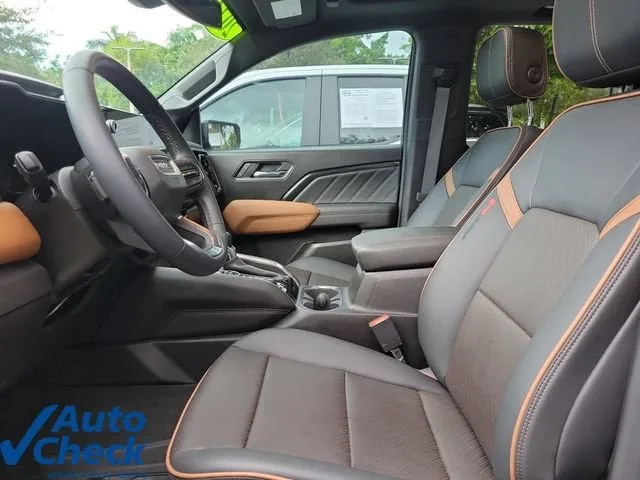 2024 GMC Canyon AT4 photo 18