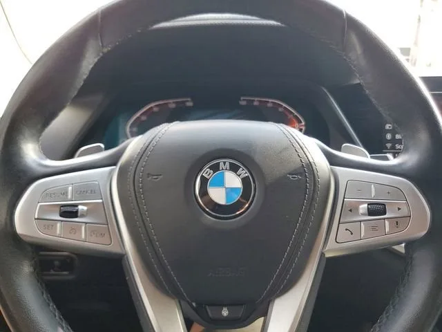 2021 BMW X7 xDrive40i photo 23