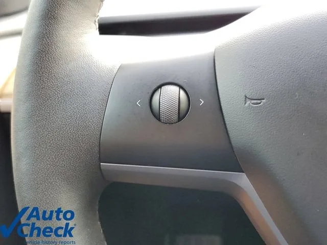2023 Tesla Model Y Long Range photo 17