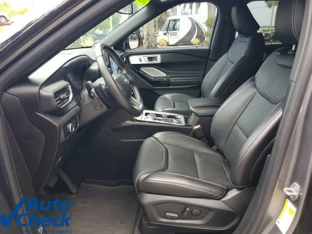 2023 Ford Explorer ST photo 19