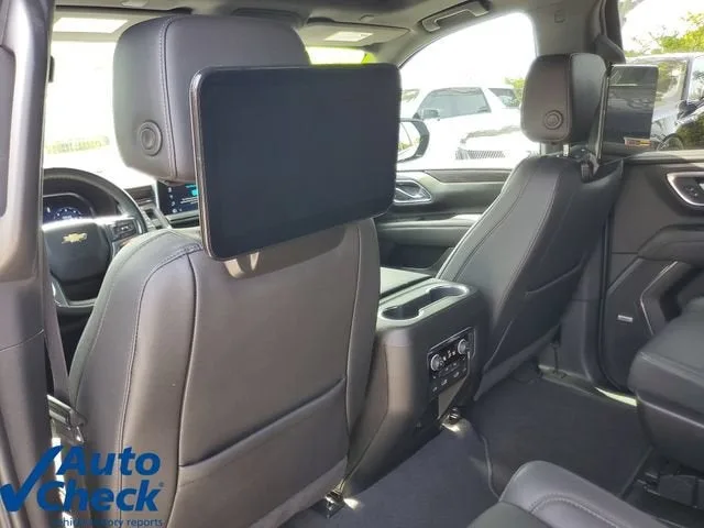 2024 Chevrolet Suburban LT photo 15