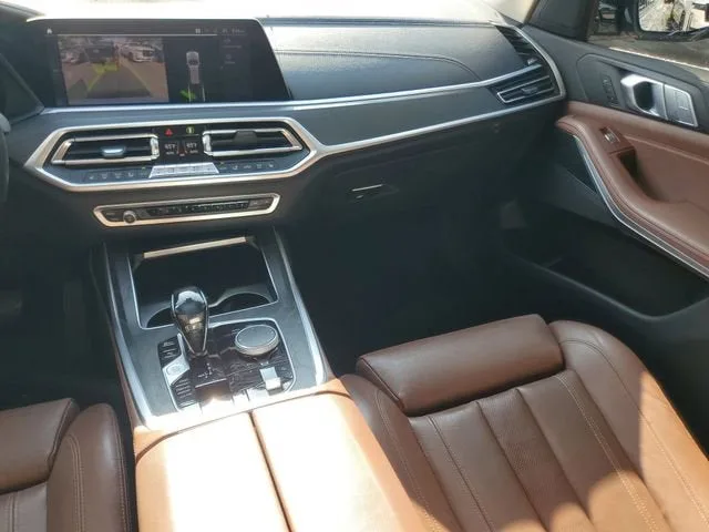 2021 BMW X7 xDrive40i photo 17