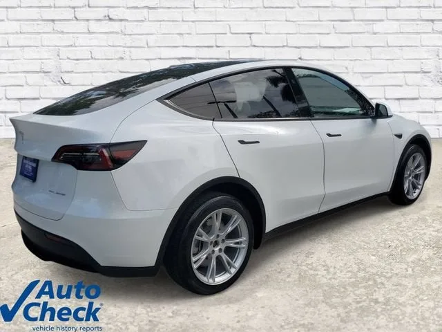 2023 Tesla Model Y Long Range photo 4