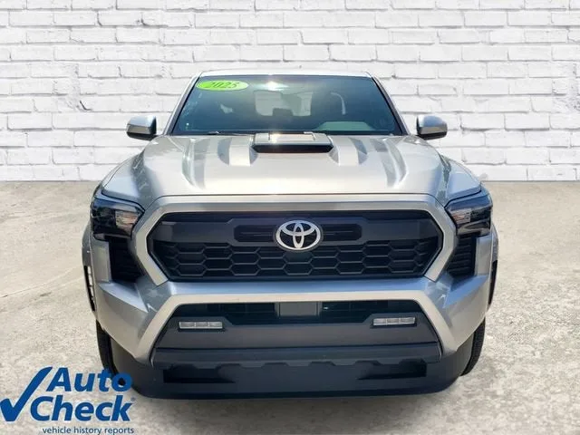 2025 Toyota Tacoma 2WD SR5 photo 5