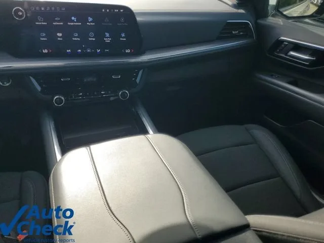 2025 Chevrolet Suburban LS photo 15