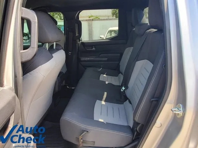 2025 Toyota Tacoma 2WD SR5 photo 9