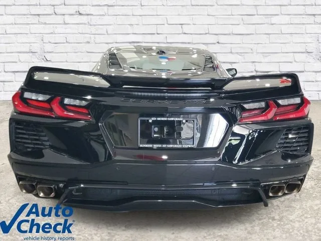 2024 Chevrolet Corvette Stingray 2LT photo 3
