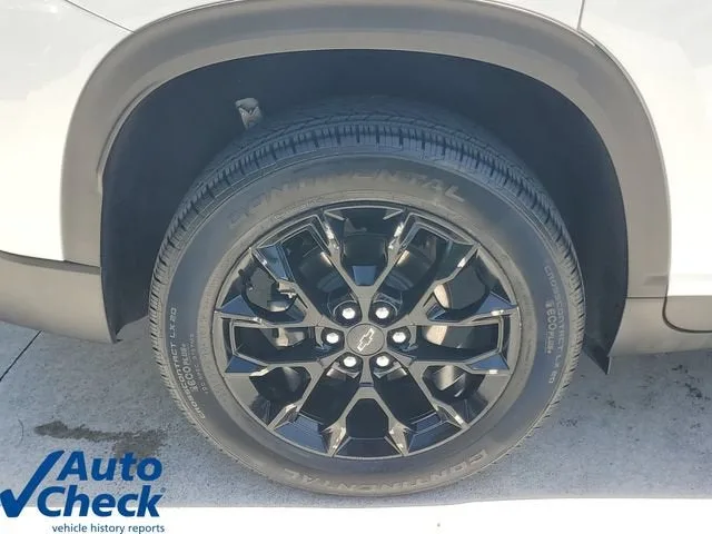 2024 Chevrolet Traverse LT photo 8