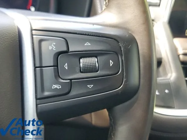 2023 GMC Yukon SLT photo 25