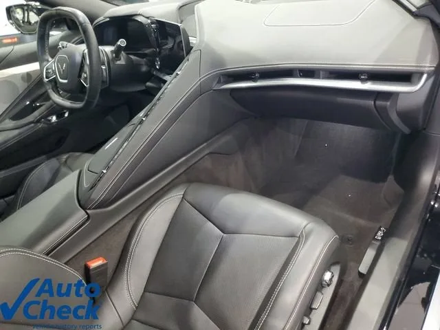 2024 Chevrolet Corvette Stingray 2LT photo 10