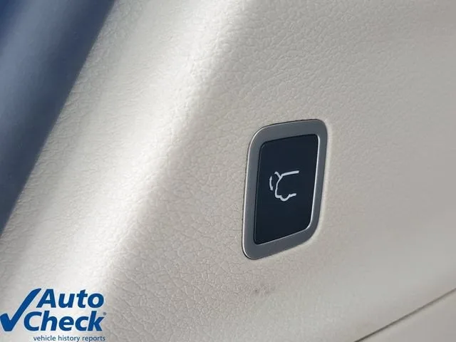 2024 Chrysler Pacifica Touring L photo 10