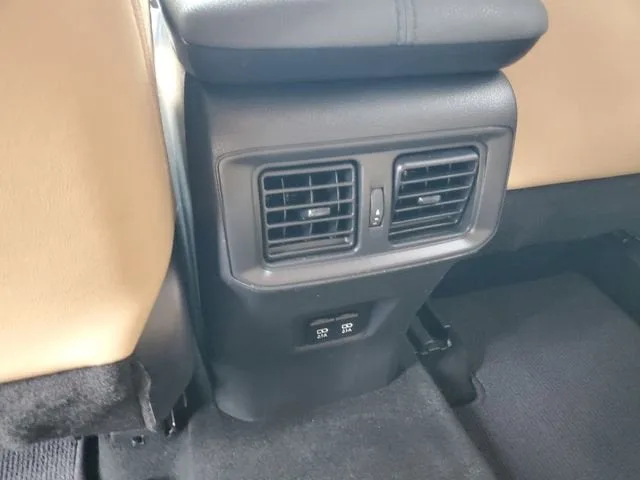 2020 Toyota RAV4 Limited photo 14