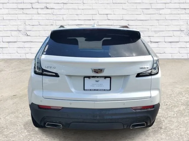 2023 Cadillac XT4 Sport photo 3