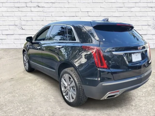 2024 Cadillac XT5 Premium Luxury photo 2