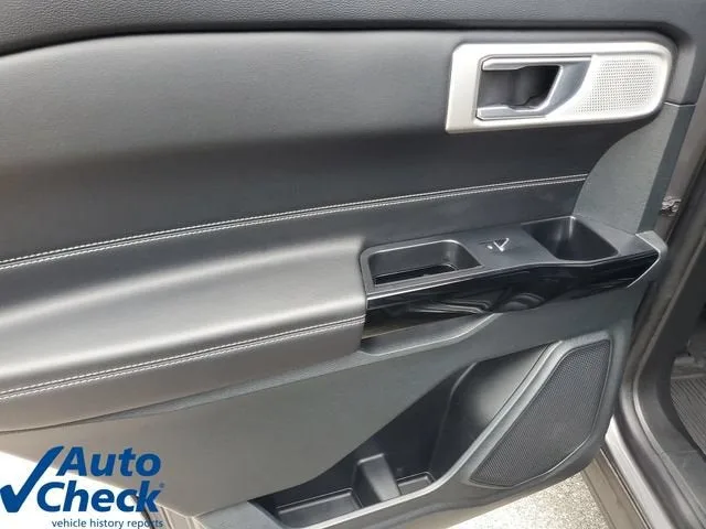 2023 Ford Explorer ST photo 15