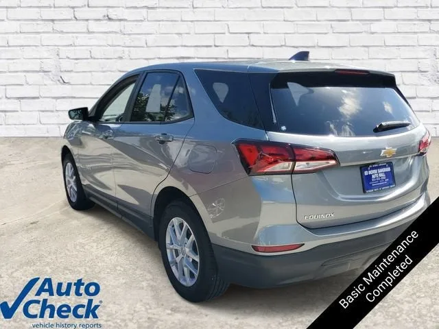 2024 Chevrolet Equinox LS photo 2