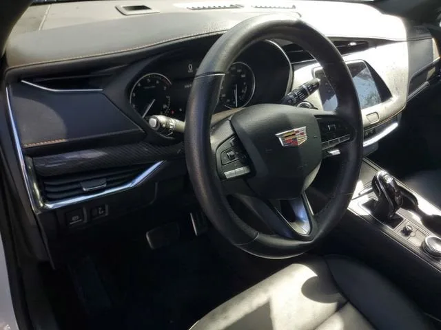 2023 Cadillac XT4 Sport photo 17