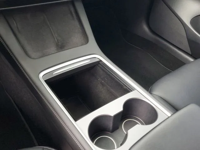 2023 Tesla Model 3 Performance photo 25