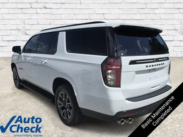 2023 Chevrolet Suburban Z71 photo 2