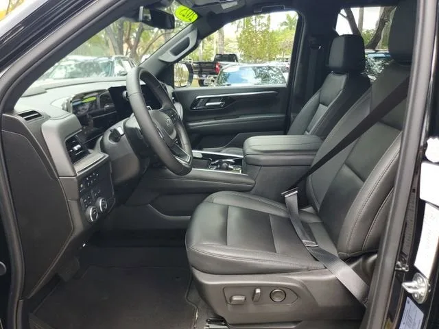 2025 Chevrolet Tahoe Z71 photo 18