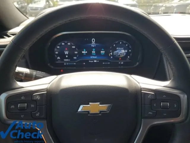 2024 Chevrolet Suburban LT photo 24