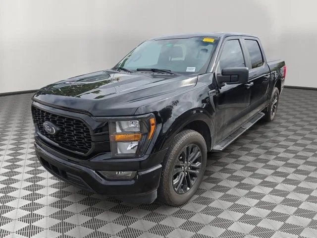 2023 Ford F-150 XL STX photo 2