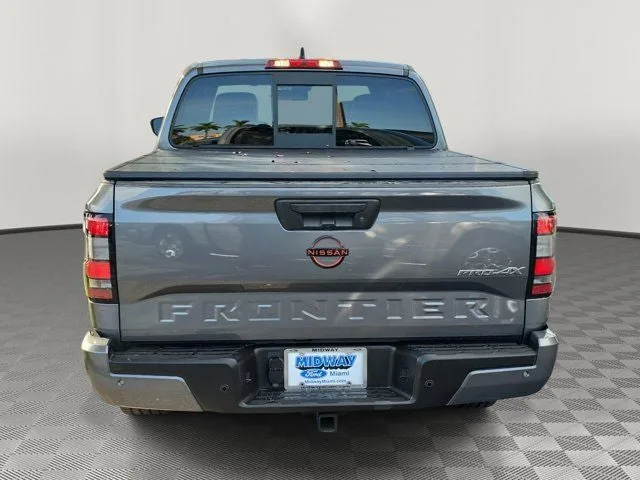 2022 Nissan Frontier PRO-4X photo 5