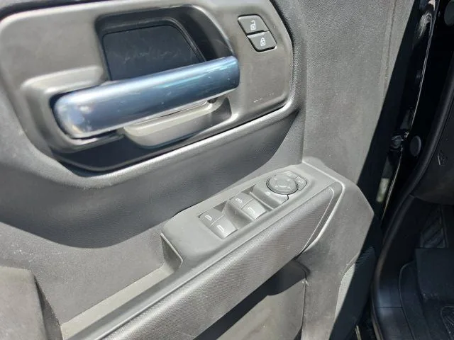 2024 Chevrolet Silverado 1500 Custom photo 13
