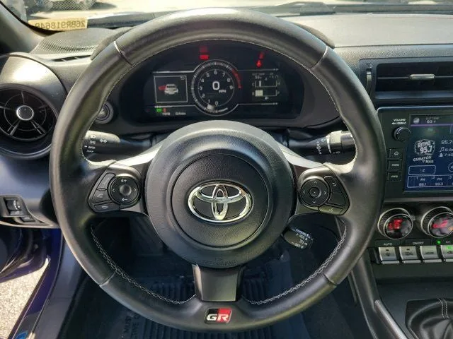2023 Toyota GR86 Premium photo 17