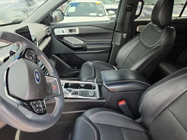 2023 Ford Explorer ST photo 17