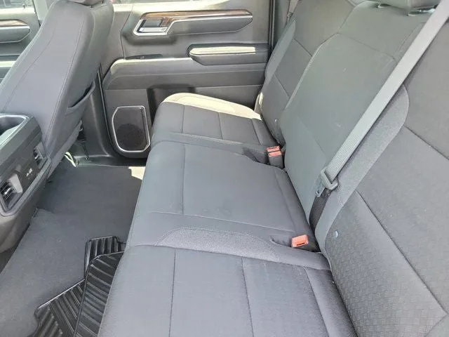 2025 Chevrolet Silverado 1500 RST photo 11