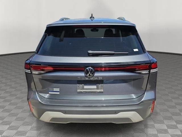 2025 Volkswagen Tiguan 2.0T SE photo 5