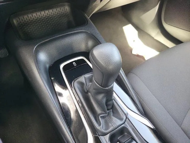 2021 Toyota Corolla LE photo 21