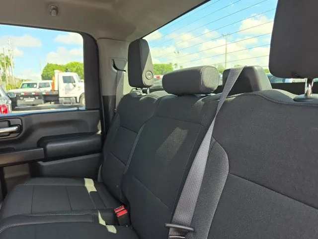 2025 Chevrolet Silverado 2500HD Custom photo 14